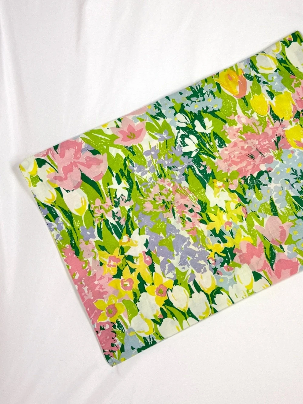 2 Vintage Chelsea Standard Pillowcases Stevens Utica MCM Flower Power